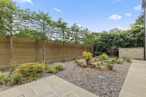 Photo 25- click for photo gallery